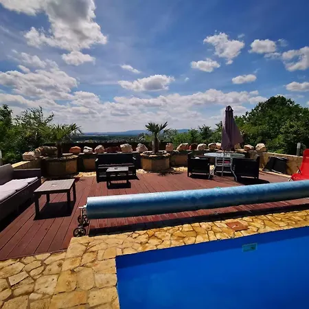 Villa Somlyo