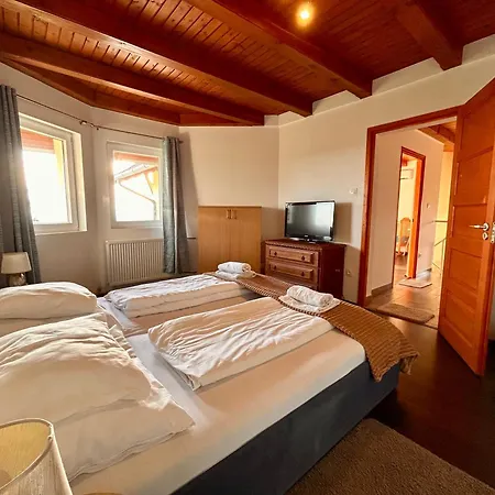 Villa Somlyo Fot