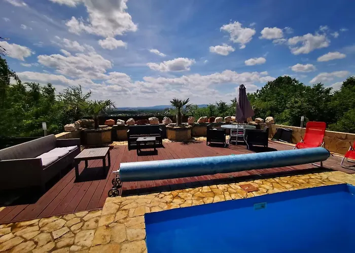 Villa Somlyo
