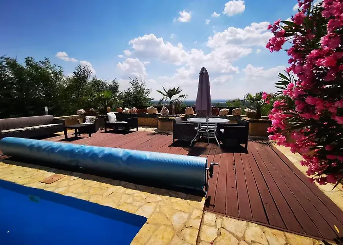 Villa Somlyo *