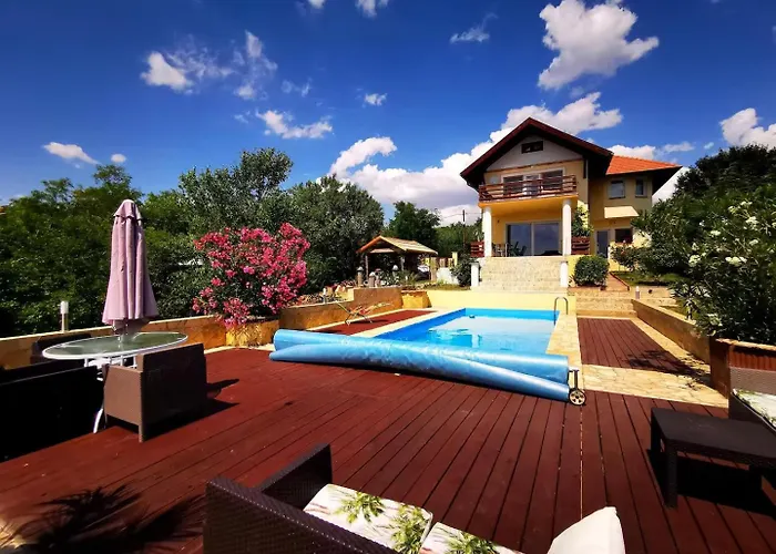 Villa Somlyo Fot